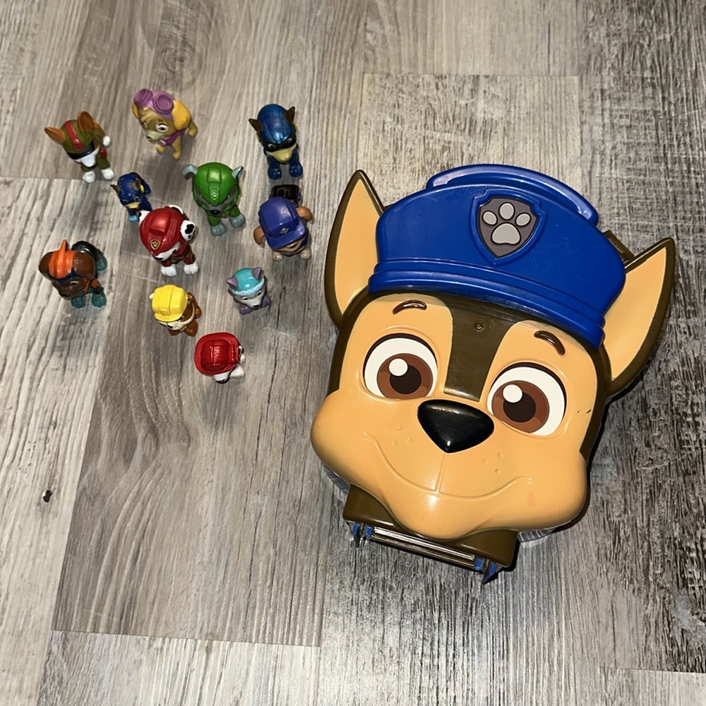 Paw Patrol Set with Chase Carry Tote